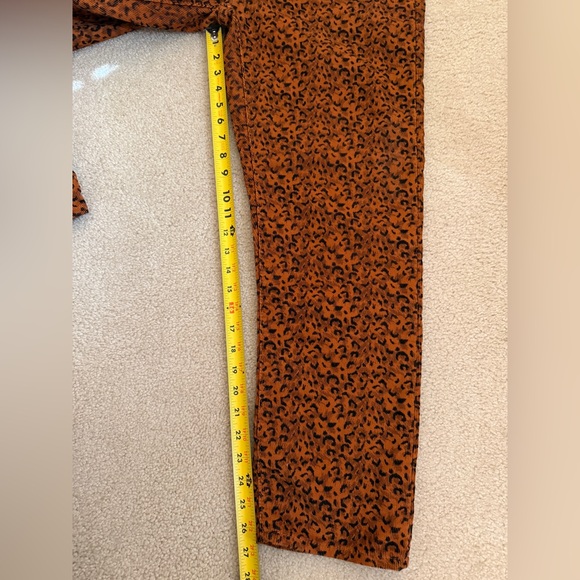 LEVI'S Wedgie Hi-Rise Corduroy Stretch Straight Jeans Leopard Animal Print sz 30 - Picture 8 of 10